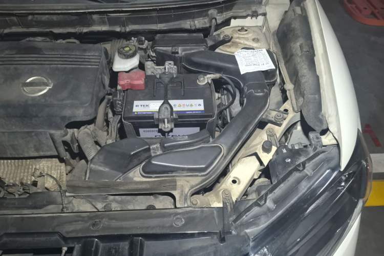 Used Nissan X-Trail 2016 2.5L CVT Sport Edition 4WD Engine Bay Left