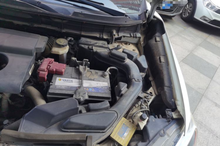 Used Nissan X-Trail 2016 2.0L CVT Smart Enjoyment Version 4WD Engine Bay Left