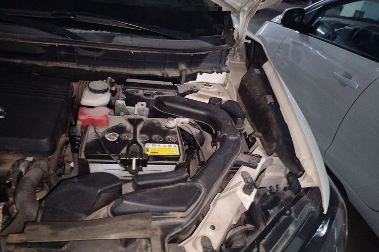 Used Nissan X-Trail 2016 2.5L CVT Sport Edition 4WD Engine Bay Left