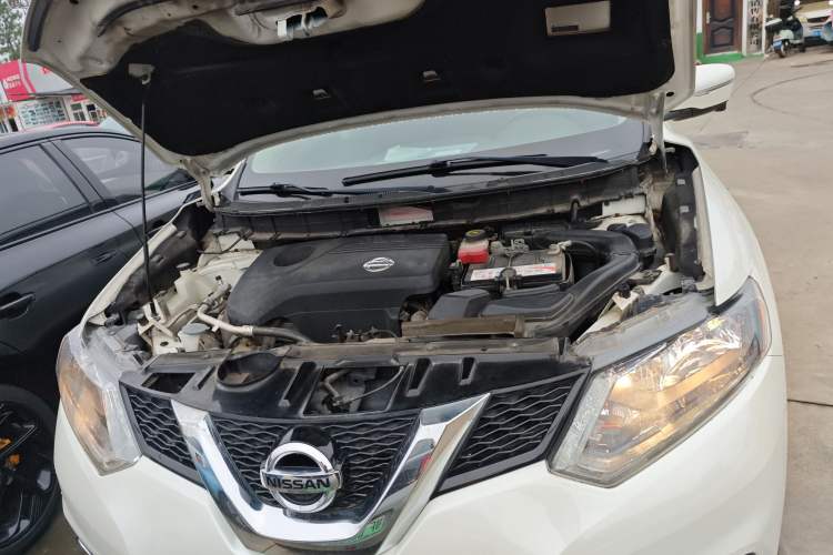 Used Nissan X-Trail 2016 2.5L CVT Sport Edition 4WD Engine Bay