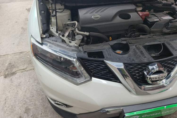 Used Nissan X-Trail 2016 2.0L CVT Smart Enjoyment Version 4WD Engine Bay Right
