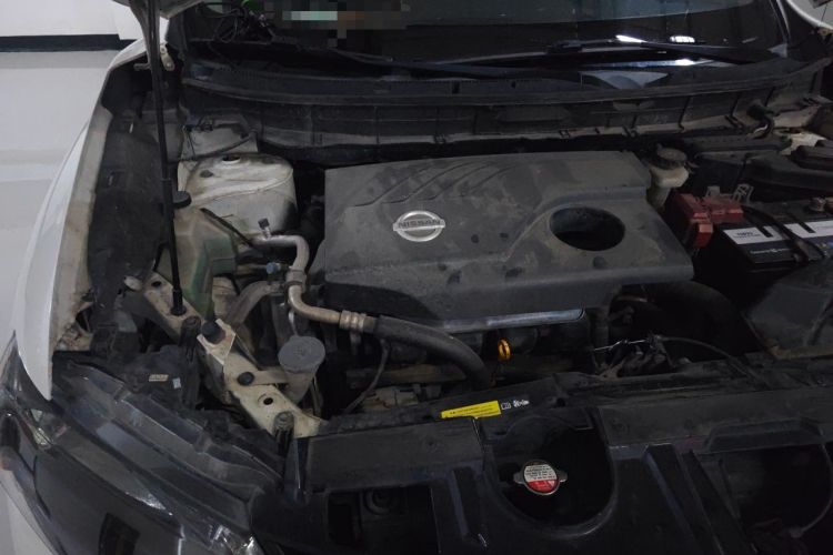 Used Nissan X-Trail 2016 2.0L CVT Smart Enjoyment Version 4WD Engine Bay Right