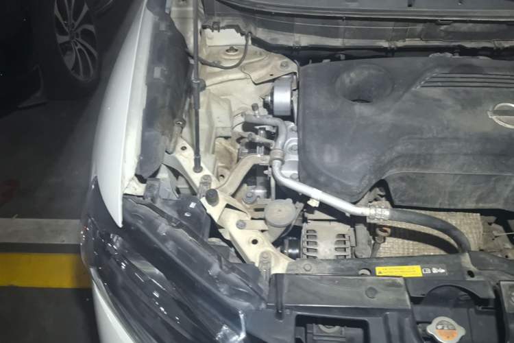 Used Nissan X-Trail 2016 2.5L CVT Sport Edition 4WD Engine Bay Right