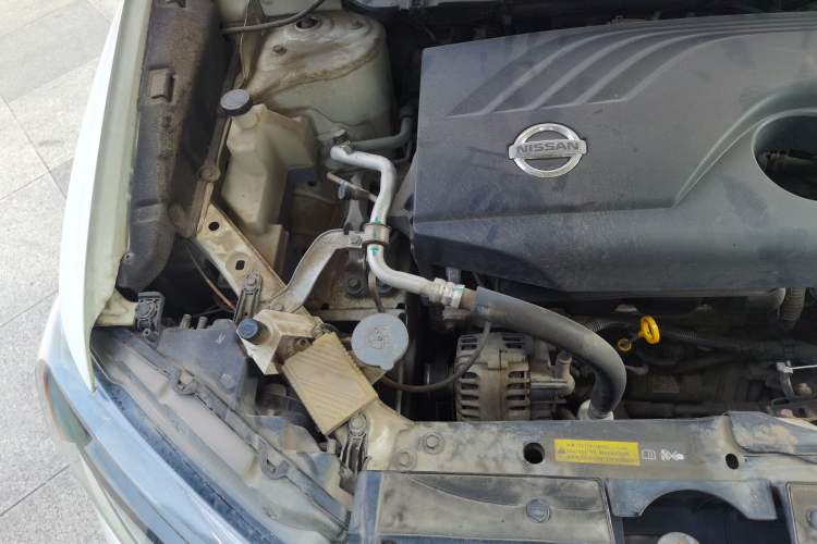 Used Nissan X-Trail 2016 2.0L CVT Smart Enjoyment Version 4WD Engine Bay Right