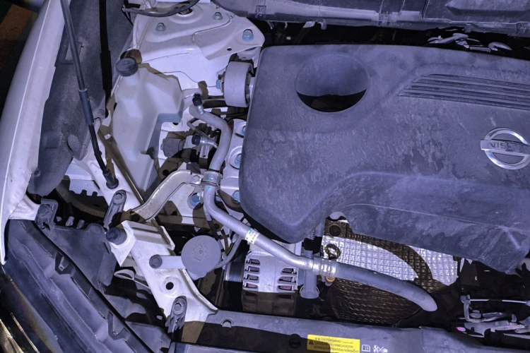 Used Nissan X-Trail 2016 2.5L CVT Sport Edition 4WD Engine Bay Right