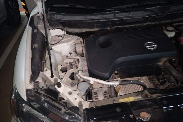 Used Nissan X-Trail 2016 2.5L CVT Sport Edition 4WD Engine Bay Right