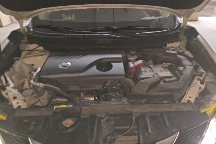 Used Nissan X-Trail 2016 2.0L CVT Smart Enjoyment Version 4WD Engine Bay
