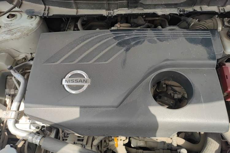Used Nissan X-Trail 2016 2.0L CVT Smart Enjoyment Version 4WD Engine Bay