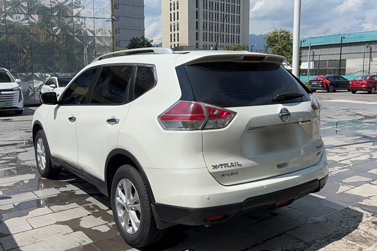 Used Nissan X-Trail 2016 2.0L CVT Smart Enjoyment Version 4WD Exterior 3
