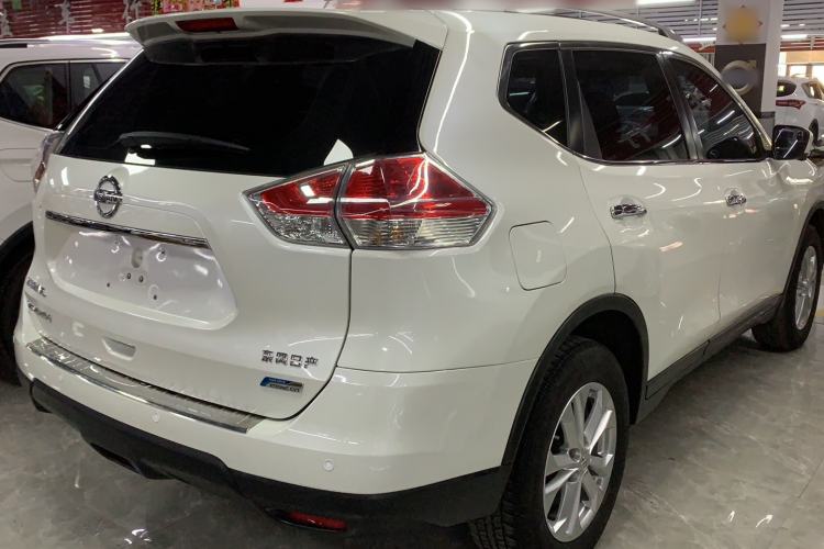 Used Nissan X-Trail 2016 2.5L CVT Sport Edition 4WD Exterior 3