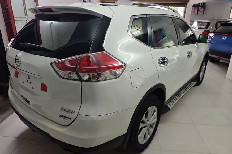 Used Nissan X-Trail 2016 2.5L CVT Sport Edition 4WD Exterior 5