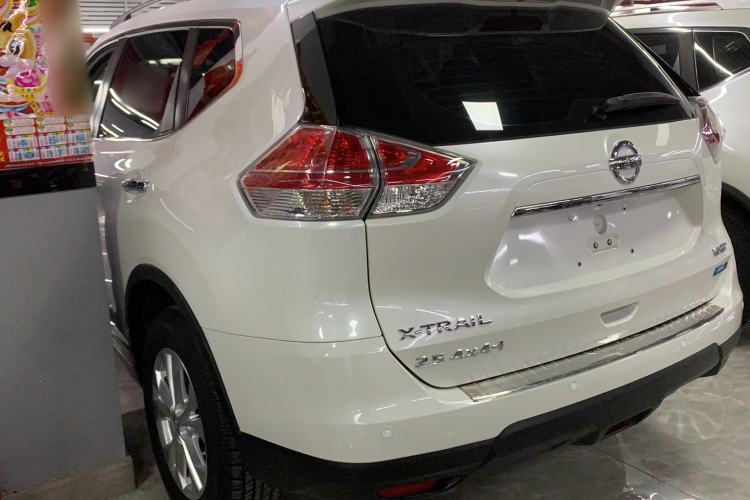 Used Nissan X-Trail 2016 2.5L CVT Sport Edition 4WD Exterior 5