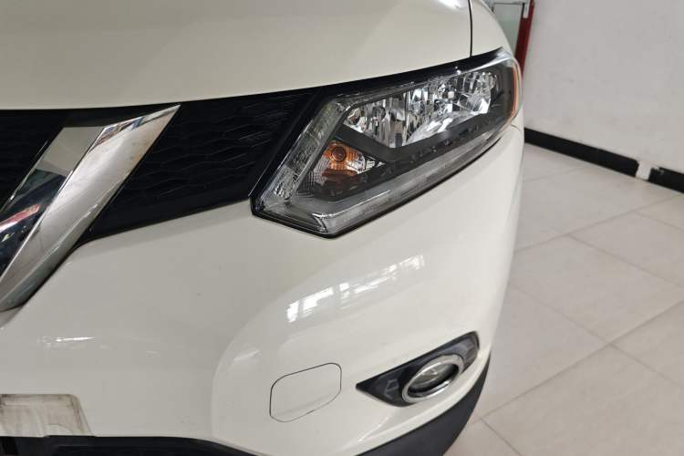 Used Nissan X-Trail 2016 2.5L CVT Sport Edition 4WD Exterior 8