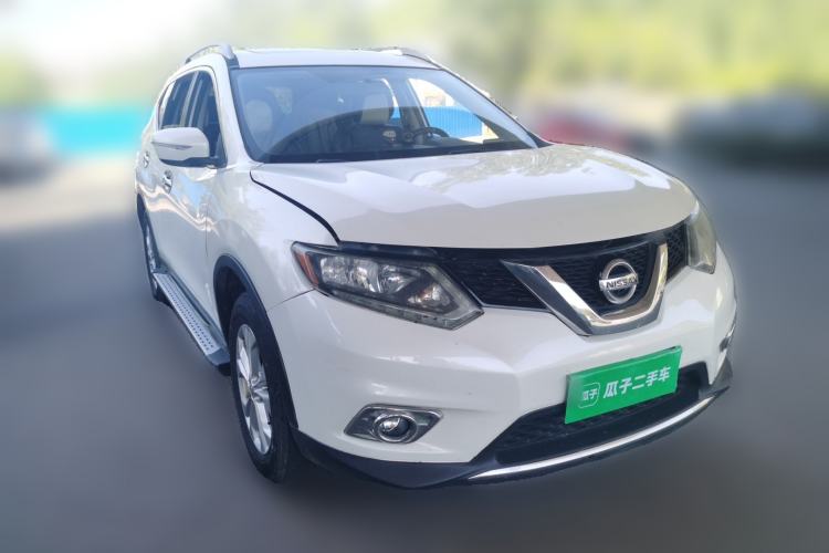 Used Nissan X-Trail 2016 2.0L CVT Smart Enjoyment Version 4WD Front Right 45 Deg