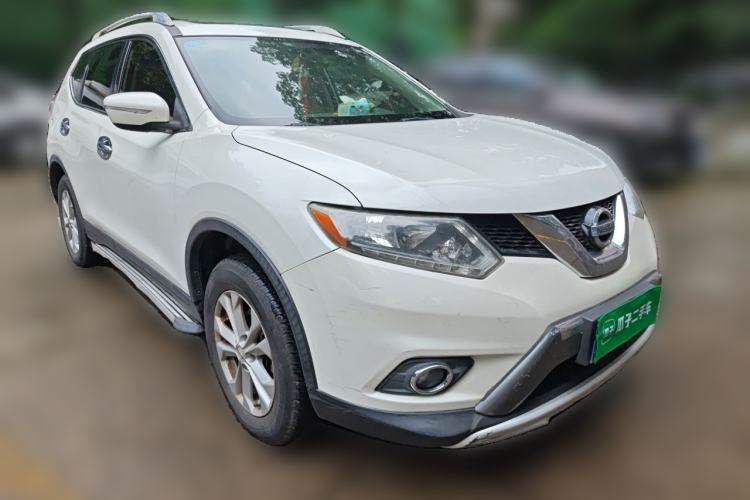 Used Nissan X-Trail 2016 2.0L CVT Smart Enjoyment Version 4WD Front Right 45 Deg