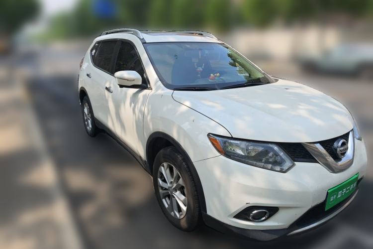 Used Nissan X-Trail 2016 2.5L CVT Sport Edition 4WD Front Right 45 Deg