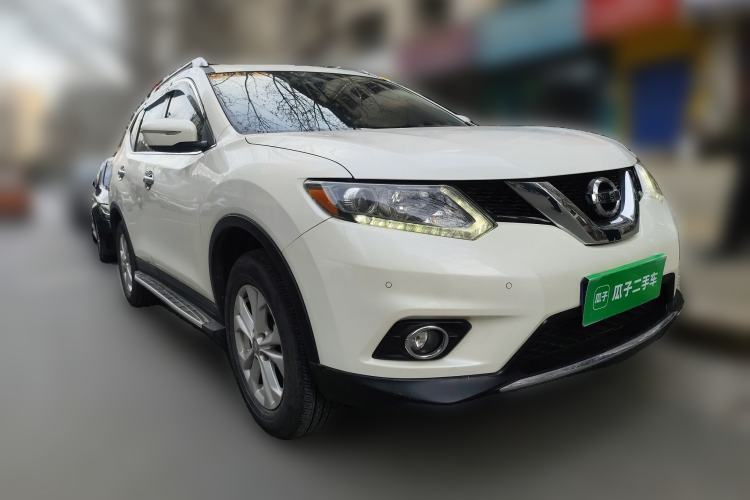 Used Nissan X-Trail 2016 2.0L CVT Smart Enjoyment Version 4WD Front Right 45 Deg