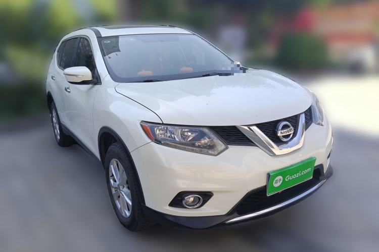 Used Nissan X-Trail 2016 2.0L CVT Smart Enjoyment Version 4WD Front Right 45 Deg