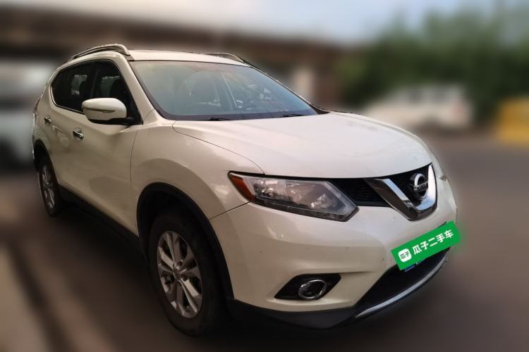 Used Nissan X-Trail 2016 2.0L CVT Smart Enjoyment Version 4WD Front Right 45 Deg