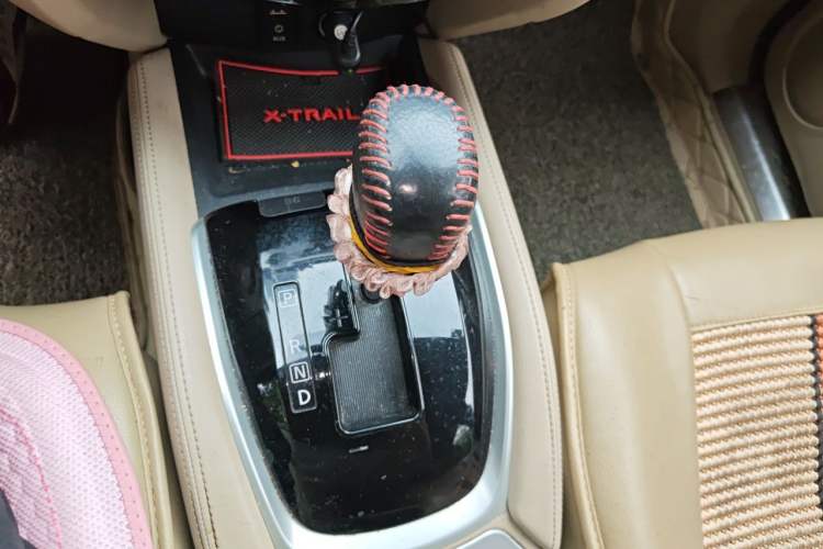 Used Nissan X-Trail 2016 2.0L CVT Smart Enjoyment Version 4WD Gear Lever