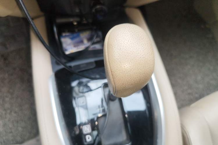 Used Nissan X-Trail 2016 2.0L CVT Smart Enjoyment Version 4WD Gear Lever