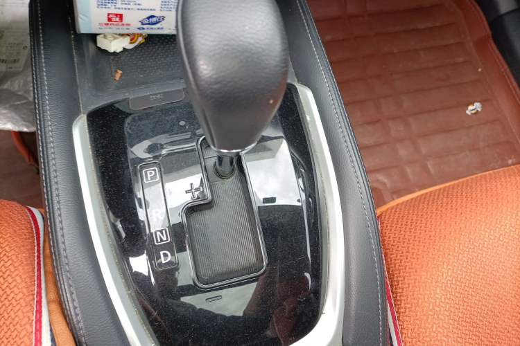 Used Nissan X-Trail 2016 2.0L CVT Smart Enjoyment Version 4WD Gear Lever