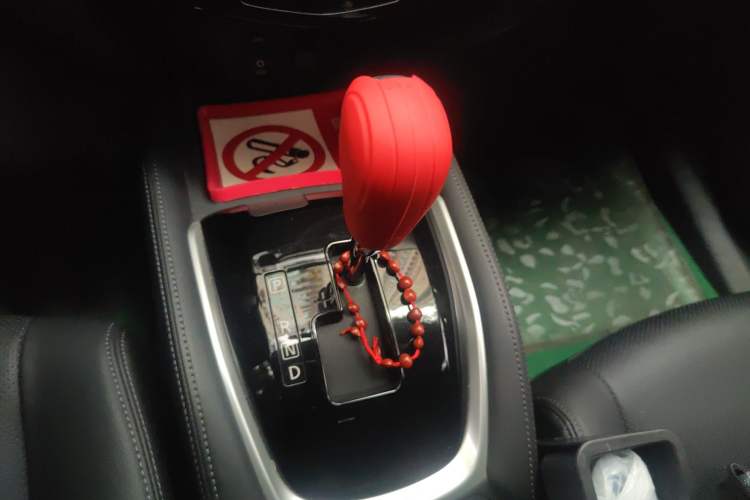 Used Nissan X-Trail 2016 2.5L CVT Sport Edition 4WD Gear Lever