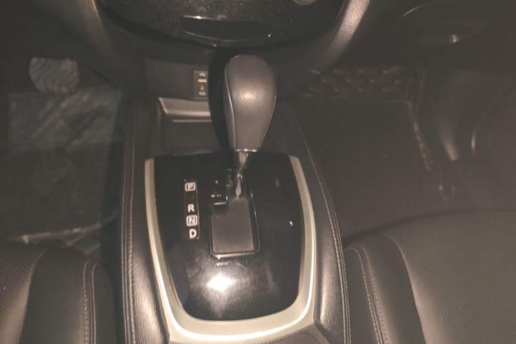Used Nissan X-Trail 2016 2.0L CVT Smart Enjoyment Version 4WD Gear Lever