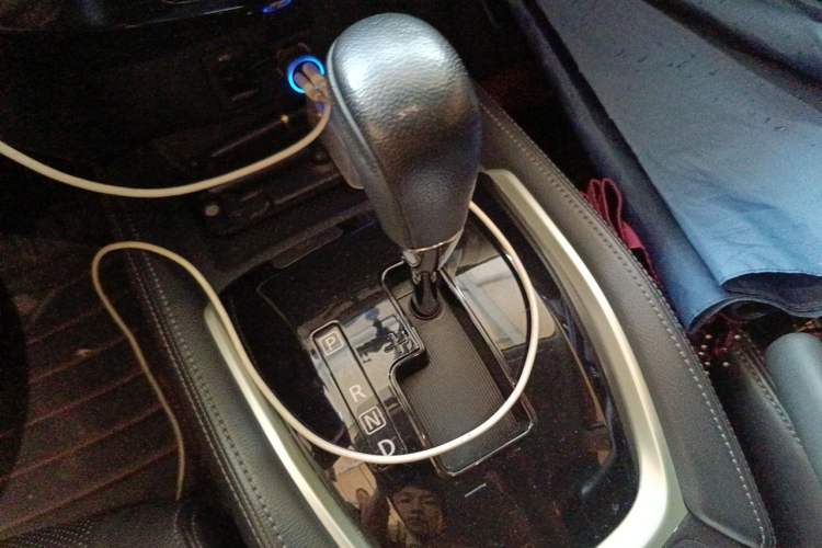 Used Nissan X-Trail 2016 2.0L CVT Smart Enjoyment Version 4WD Gear Lever