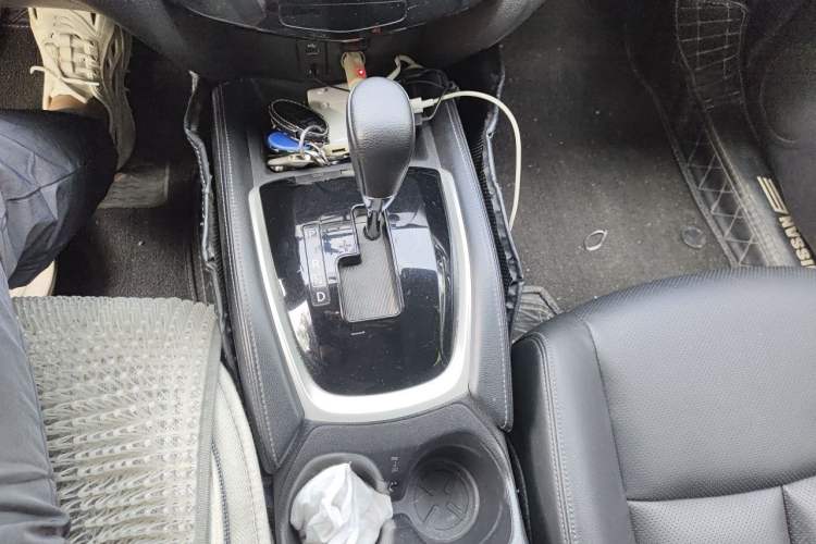 Used Nissan X-Trail 2016 2.0L CVT Smart Enjoyment Version 4WD Gear Lever