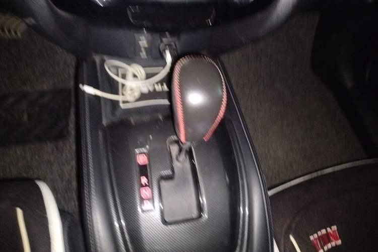 Used Nissan X-Trail 2016 2.5L CVT Sport Edition 4WD Gear Lever