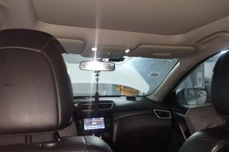 Used Nissan X-Trail 2016 2.0L CVT Smart Enjoyment Version 4WD Headliner