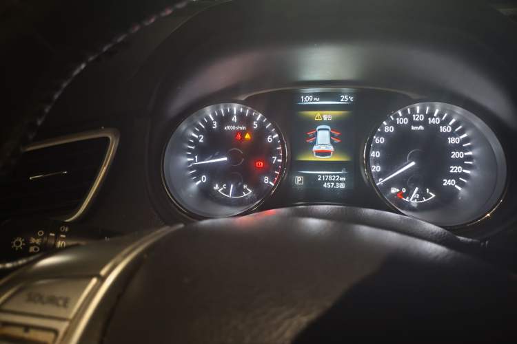 Used Nissan X-Trail 2016 2.0L CVT Smart Enjoyment Version 4WD Instrument Cluster