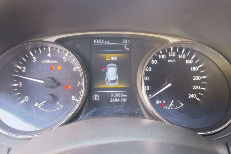 Used Nissan X-Trail 2016 2.5L CVT Sport Edition 4WD Instrument Cluster