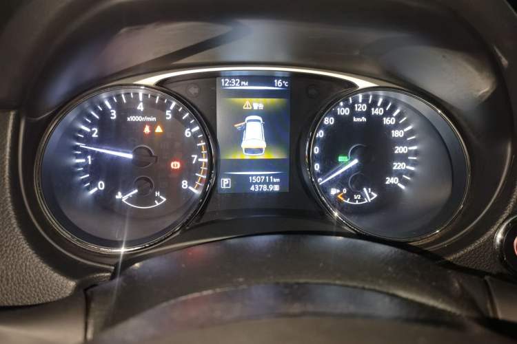 Used Nissan X-Trail 2016 2.0L CVT Smart Enjoyment Version 4WD Instrument Cluster