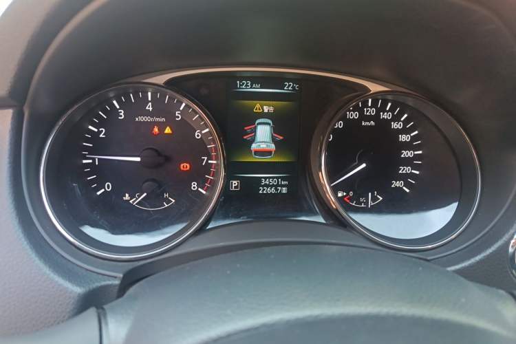 Used Nissan X-Trail 2016 2.0L CVT Smart Enjoyment Version 4WD Instrument Cluster