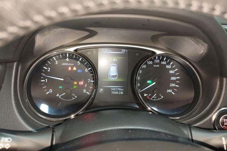 Used Nissan X-Trail 2016 2.0L CVT Smart Enjoyment Version 4WD Instrument Cluster