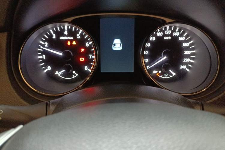 Used Nissan X-Trail 2016 2.0L CVT Smart Enjoyment Version 4WD Instrument Cluster