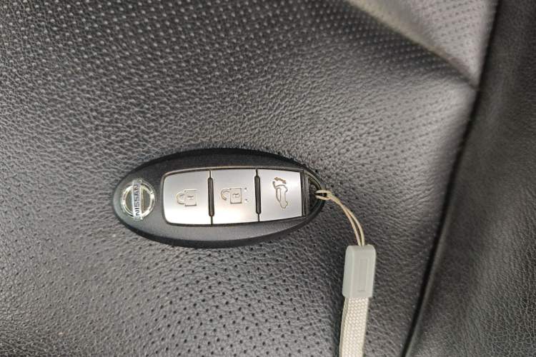 Used Nissan X-Trail 2016 2.5L CVT Sport Edition 4WD Interior 1