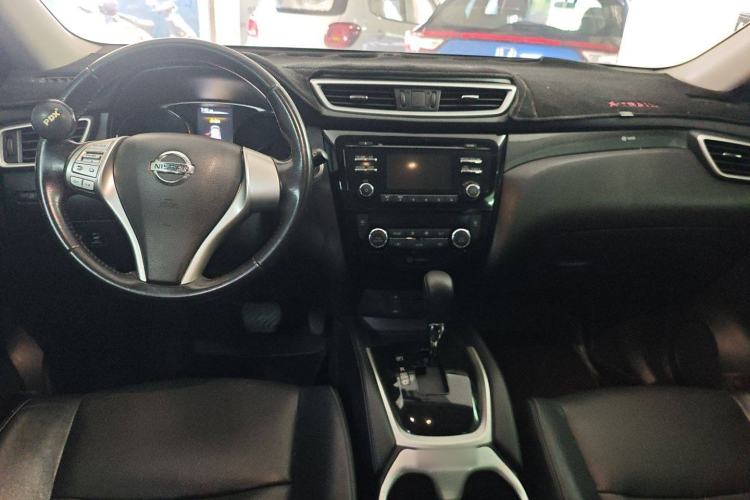 Used Nissan X-Trail 2016 2.5L CVT Sport Edition 4WD Interior 1