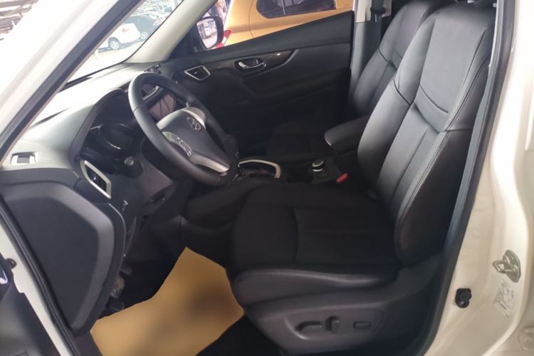 Used Nissan X-Trail 2016 2.5L CVT Sport Edition 4WD Left Front Seat