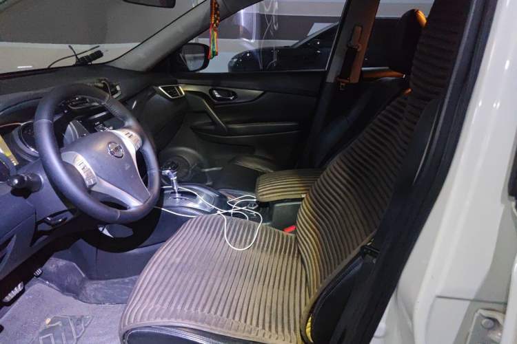 Used Nissan X-Trail 2016 2.0L CVT Smart Enjoyment Version 4WD Left Front Seat