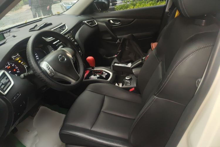 Used Nissan X-Trail 2016 2.5L CVT Sport Edition 4WD Left Front Seat