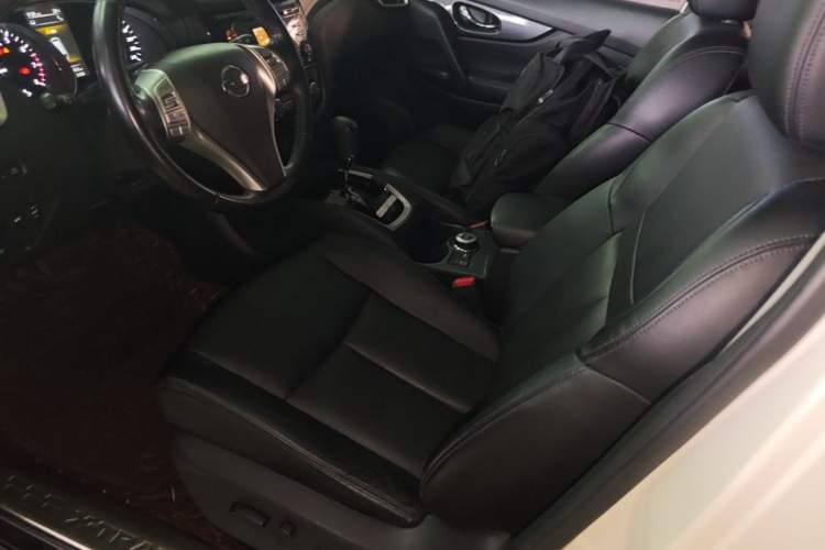 Used Nissan X-Trail 2016 2.5L CVT Sport Edition 4WD Left Front Seat