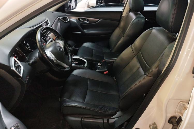 Used Nissan X-Trail 2016 2.0L CVT Smart Enjoyment Version 4WD Left Front Seat
