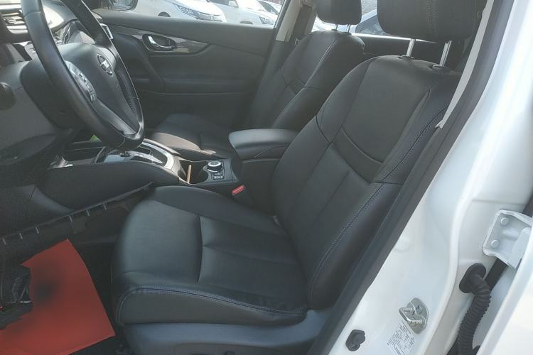 Used Nissan X-Trail 2016 2.5L CVT Sport Edition 4WD Left Front Seat
