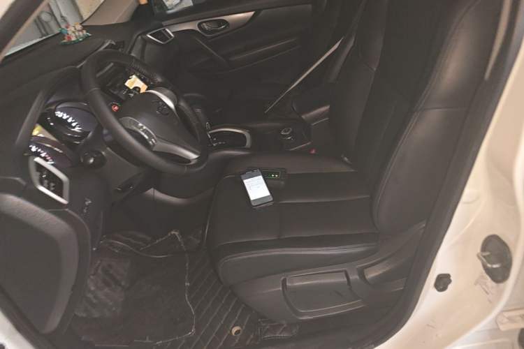 Used Nissan X-Trail 2016 2.0L CVT Smart Enjoyment Version 4WD Left Front Seat