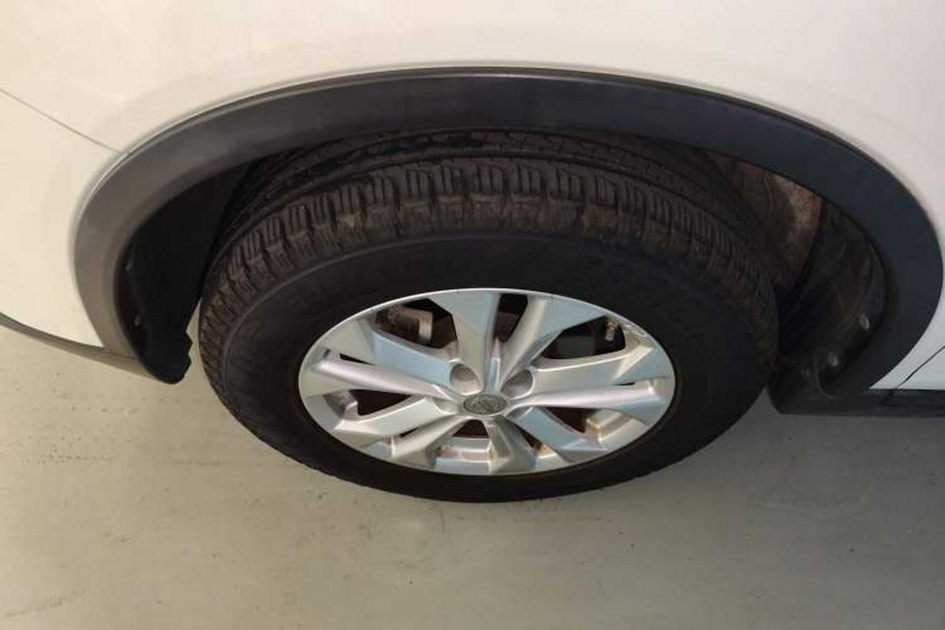 Used Nissan X-Trail 2016 2.0L CVT Smart Enjoyment Version 4WD Left Front Wheel Hub