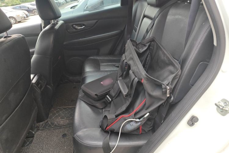 Used Nissan X-Trail 2016 2.5L CVT Sport Edition 4WD Left Rear Seat