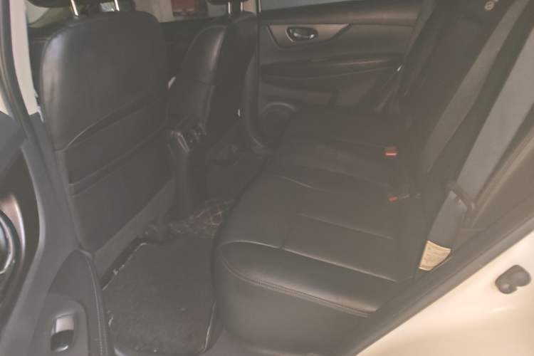 Used Nissan X-Trail 2016 2.0L CVT Smart Enjoyment Version 4WD Left Rear Seat